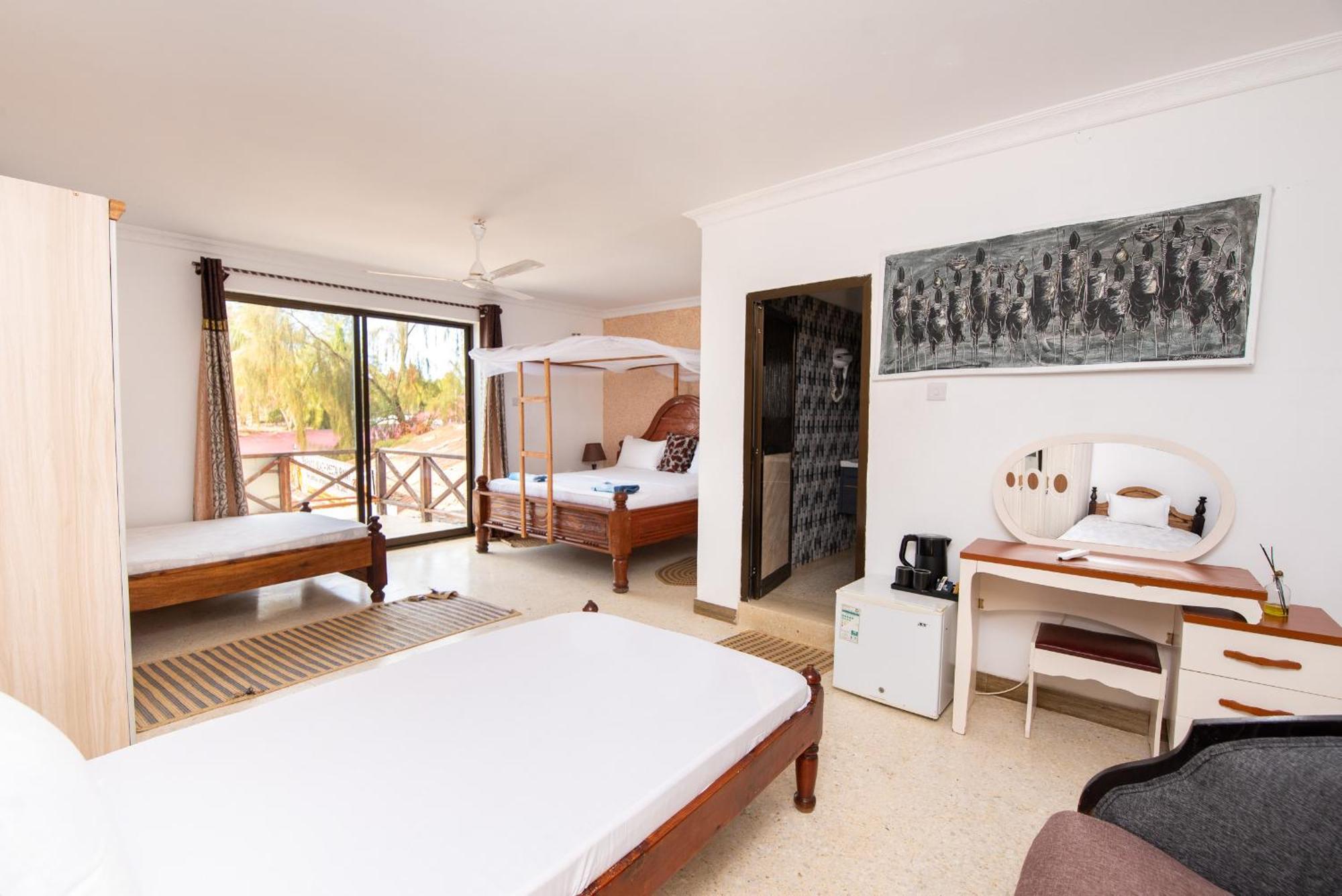 Zenobia Hotel